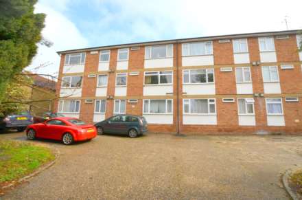 Property For Rent Wentworth Place, Chesham