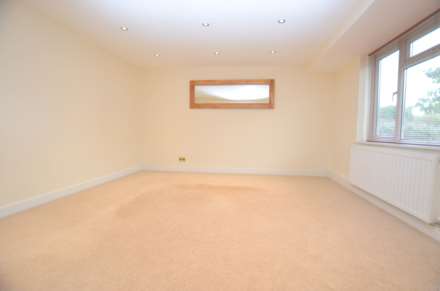 Sheepfold Lane, Amersham HP7, Image 4