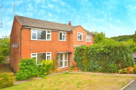 3 Bedroom Semi-Detached, Piggotts End, Amersham HP7