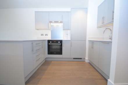 Sycamore Road, Amersham HP6, Image 4