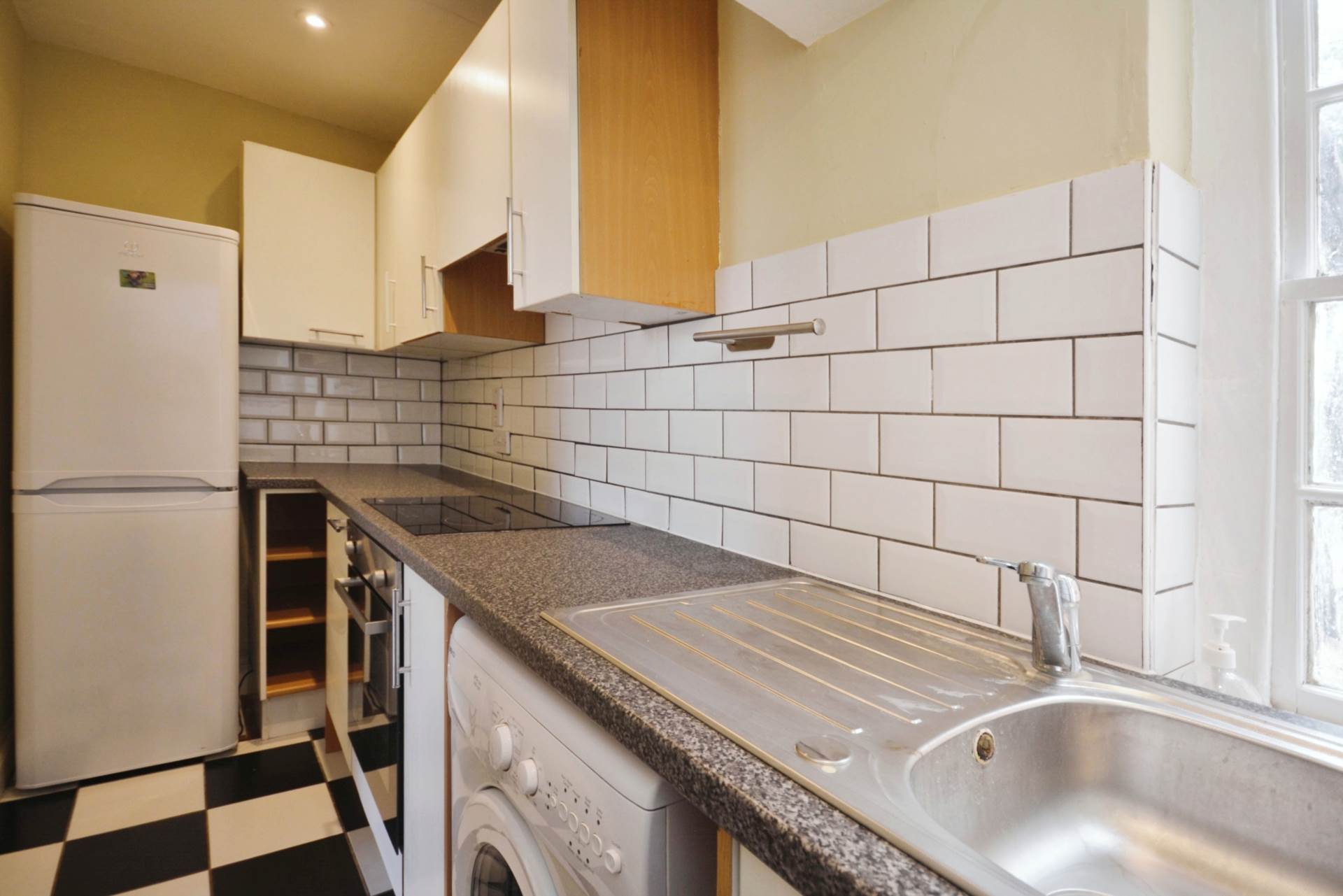 High Street, Chesham HP5, Image 4