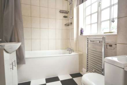 High Street, Chesham HP5, Image 6