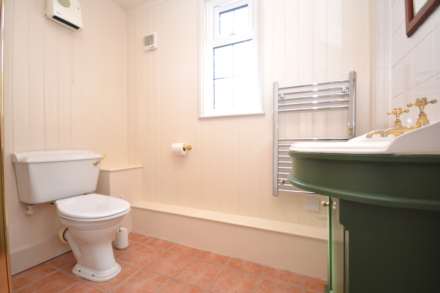 Chiltern Road, Chesham Bois HP6, Image 6
