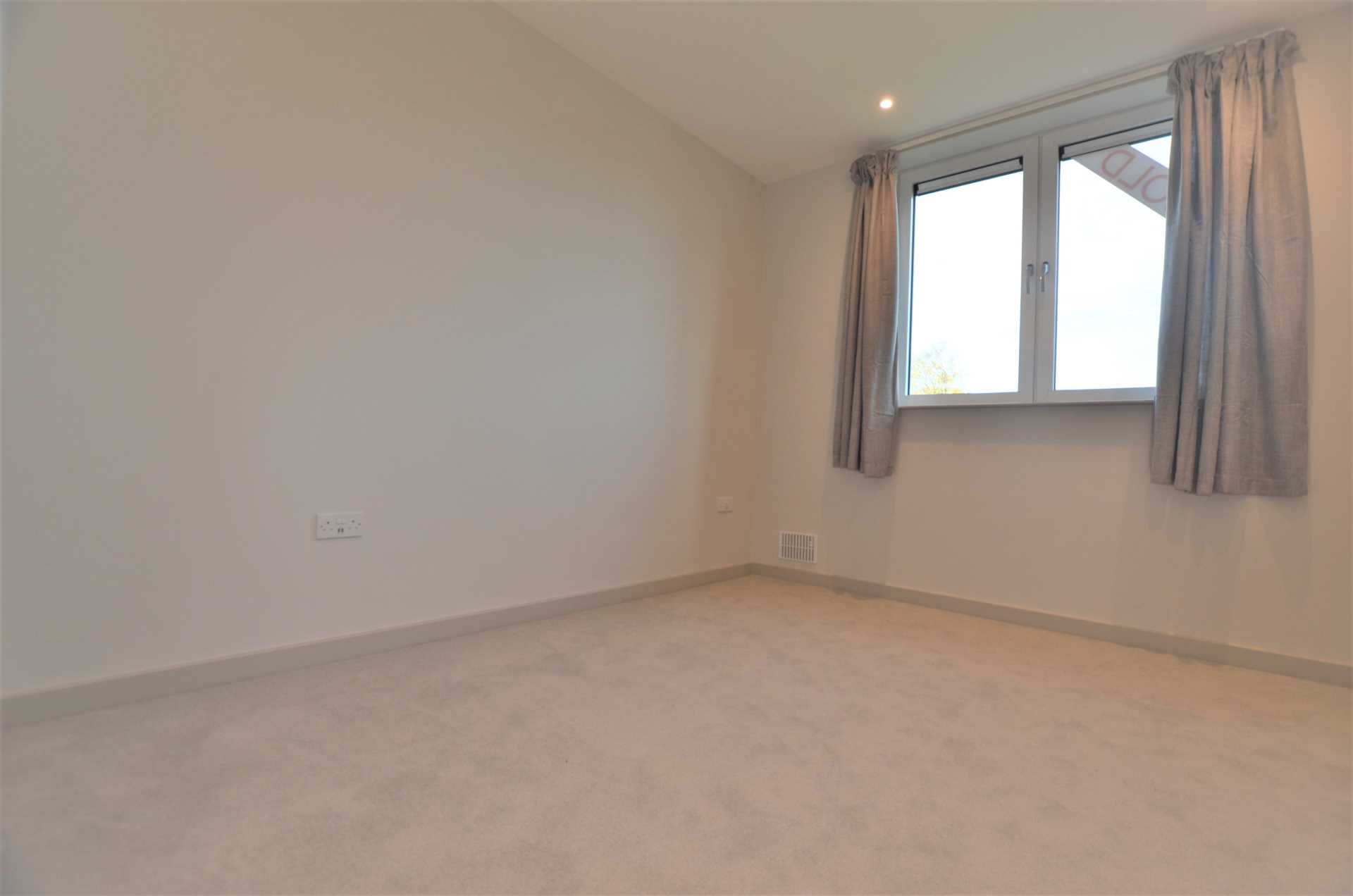 Woodside Road, Amersham HP6, Image 7