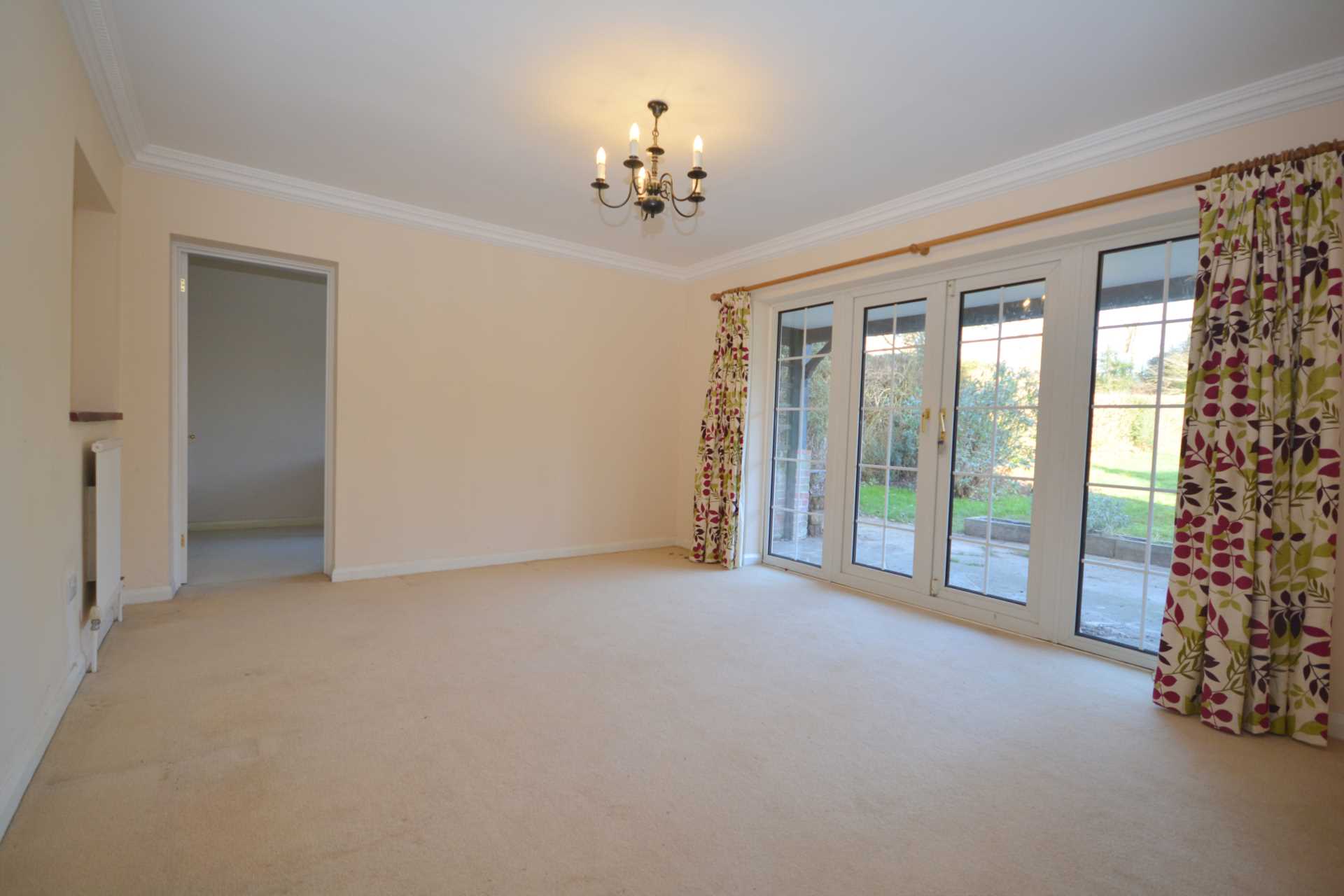 Longfield Drive, Amersham HP6, Image 5