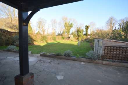 Longfield Drive, Amersham HP6, Image 10