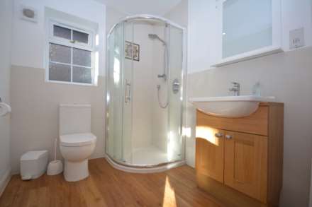Longfield Drive, Amersham HP6, Image 13