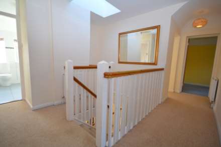 Longfield Drive, Amersham HP6, Image 15
