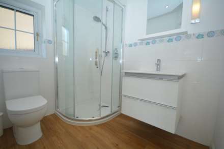Longfield Drive, Amersham HP6, Image 16