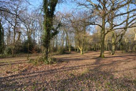 Longfield Drive, Amersham HP6, Image 19