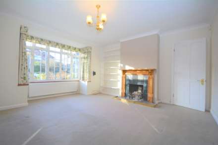 Longfield Drive, Amersham HP6, Image 4