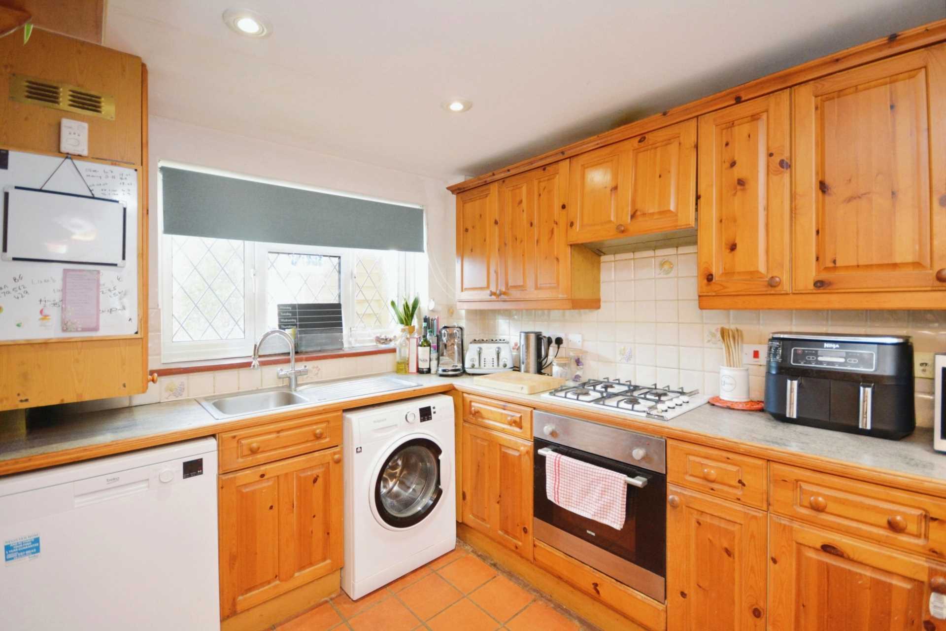 The Row, Winchmore Hill, HP7, Image 5