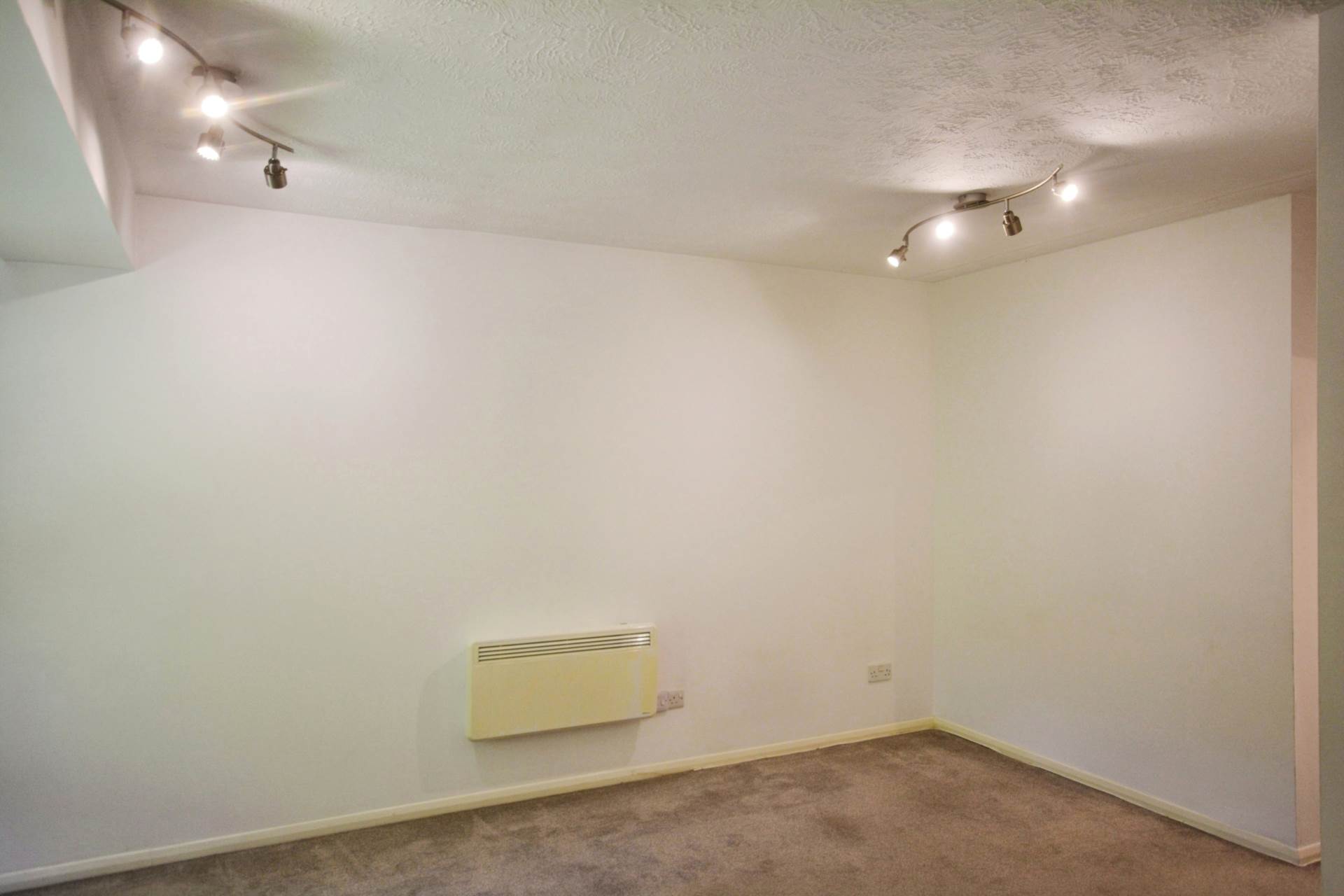 Derwent Close, Image 5