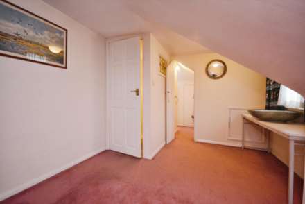 Station Road, Amersham, Image 15