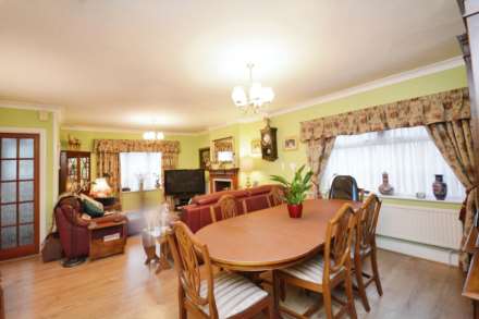 Station Road, Amersham, Image 6