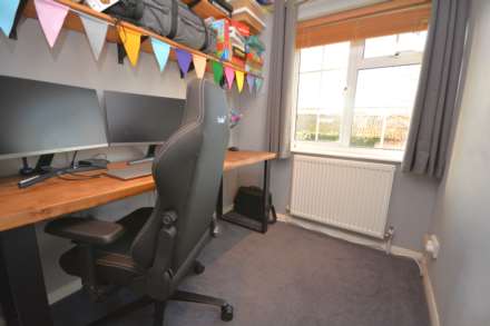 Meadow Drive, Amersham, Image 11