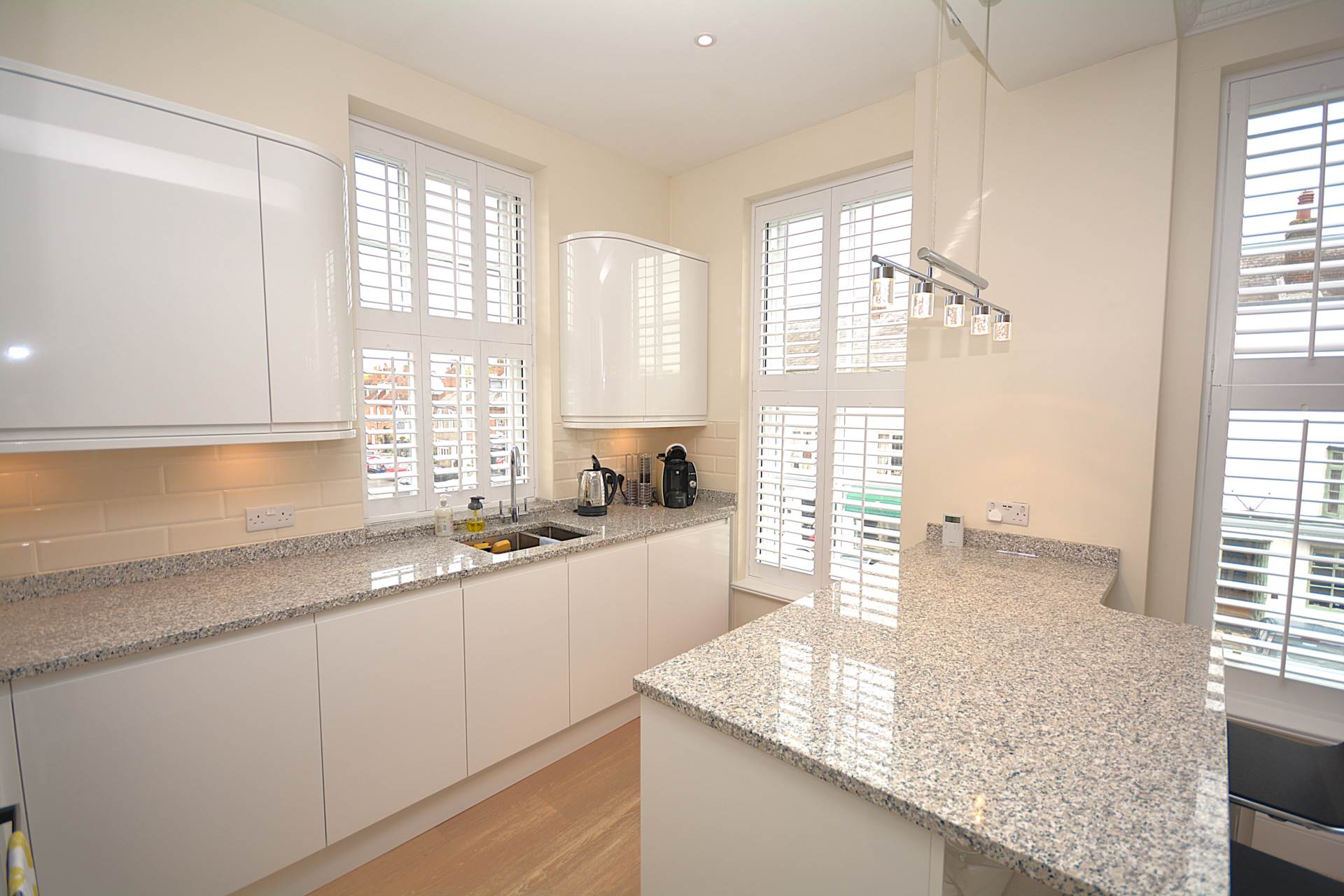 Elmodesham House, Amersham, Image 8
