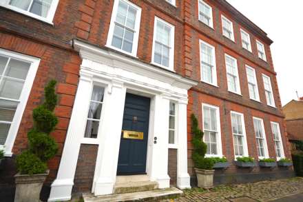 Elmodesham House, Amersham, Image 2