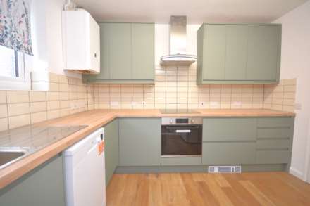 Stanley Hill, Amersham, Image 4