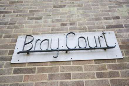 Bray Court, Amersham, Image 2