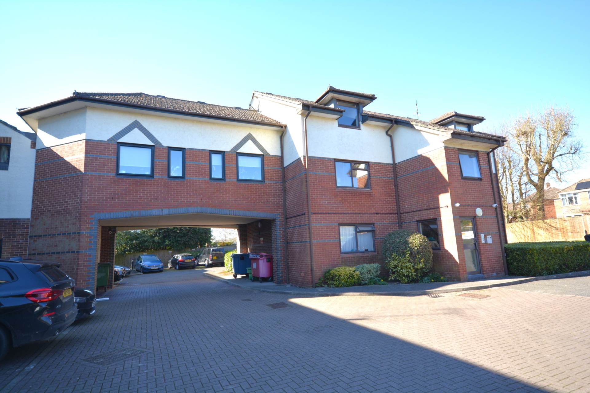 Woodley Court, Amersham, Image 3