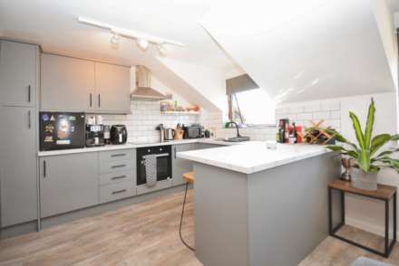 Woodley Court, Amersham, Image 5