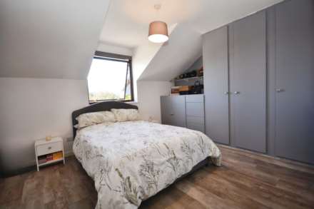 Woodley Court, Amersham, Image 7