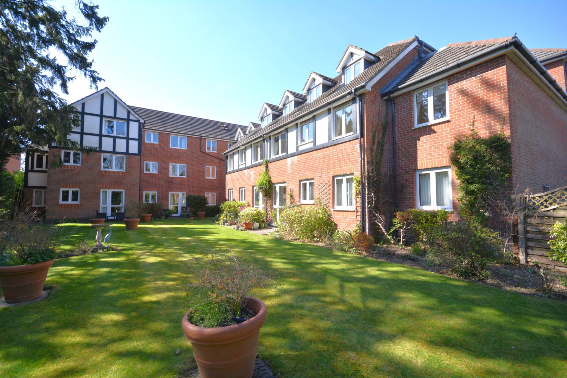 Archer Court, Image 9