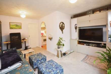Derwent, Amersham, Image 2