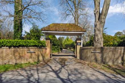 Martinsend Lane, Great Missenden, Image 1