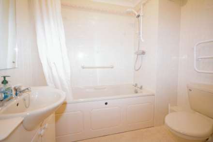 Archer Court, Amersham, Image 6