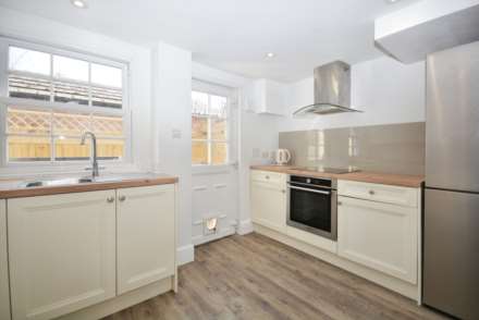 West Passage, Tring, Image 4