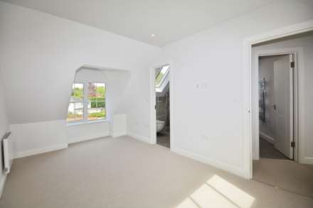 Sycamore Road, Amersham, Image 4
