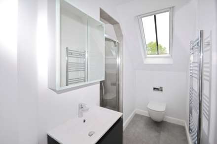 Sycamore Road, Amersham, Image 7