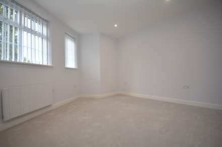 Sycamore Road, Amersham, Image 6