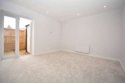 Sycamore Road, Amersham, Image 7