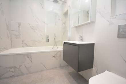 Sycamore Road, Amersham, Image 8