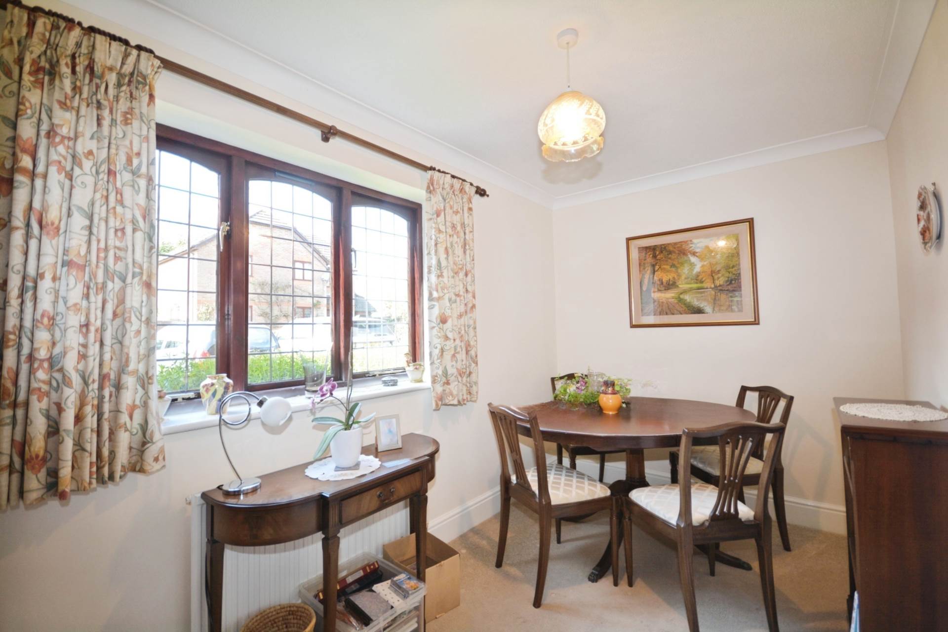 Hervines Court, Amersham, Image 4