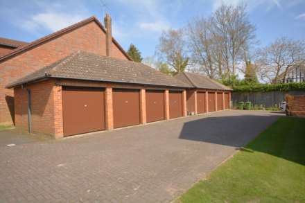 Hervines Court, Amersham, Image 11