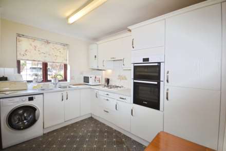Hervines Court, Amersham, Image 5