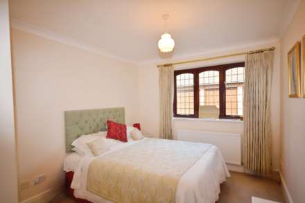 Hervines Court, Amersham, Image 6