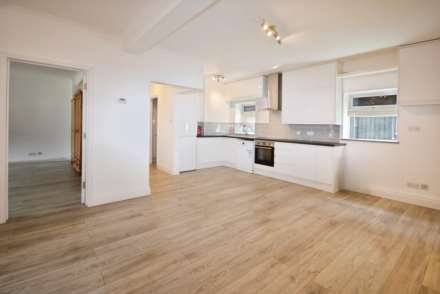 Fullers Hill Farm, Amersham, Image 2