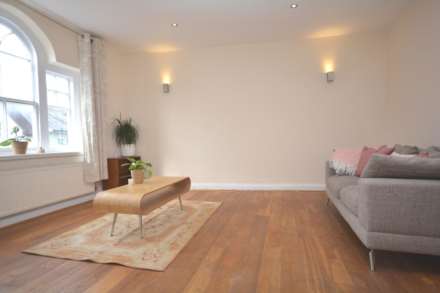 1 Bedroom Apartment, High Street, Chesham HP5