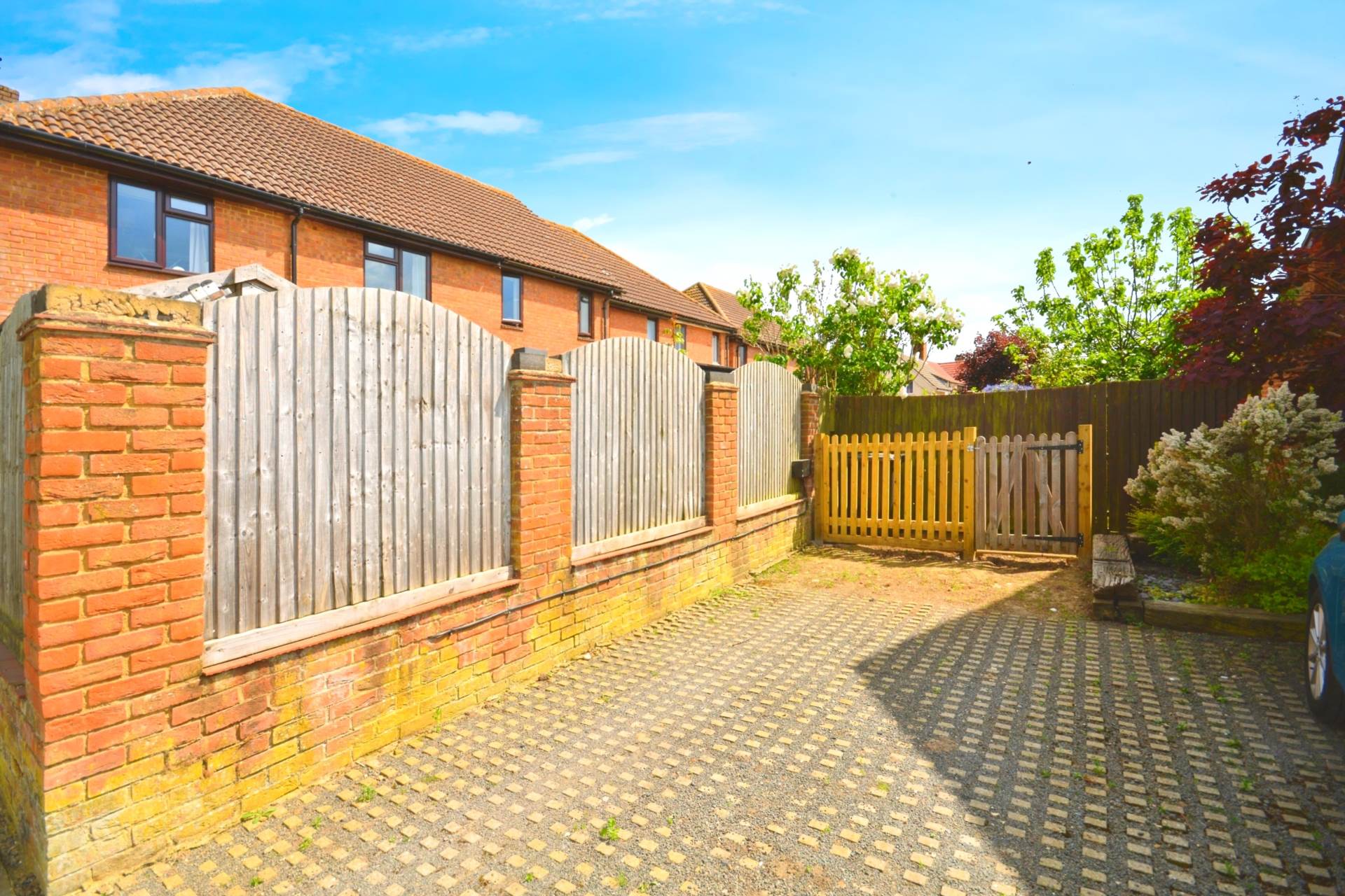 Old School Cottages, Whelpley Hill, Image 11