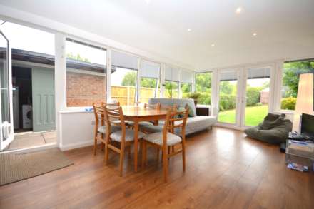 Station Road, Amersham., Image 5
