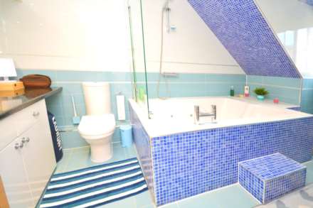 Waterside, Chesham, Image 12