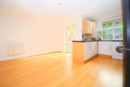 Waterside, Chesham, Image 2