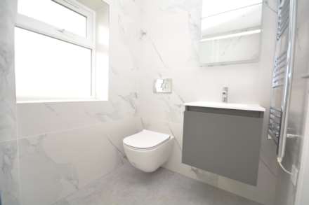 Sycamore Road, Amersham, Image 5