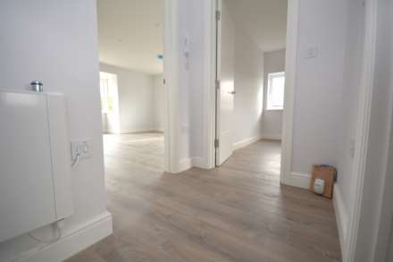 Sycamore Road, Amersham, Image 7