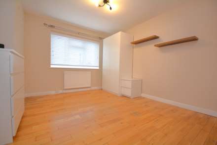 Pavilion Way, Amersham, Image 7